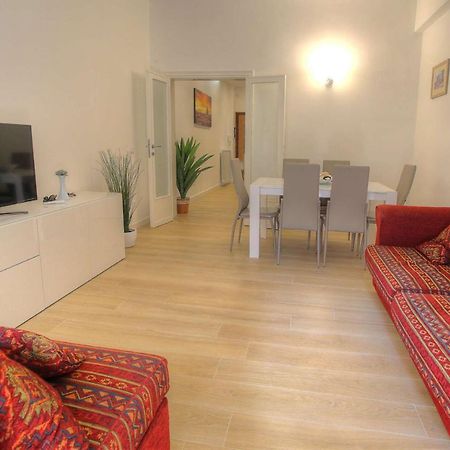Holiday Aroma Apartamento Exterior foto
