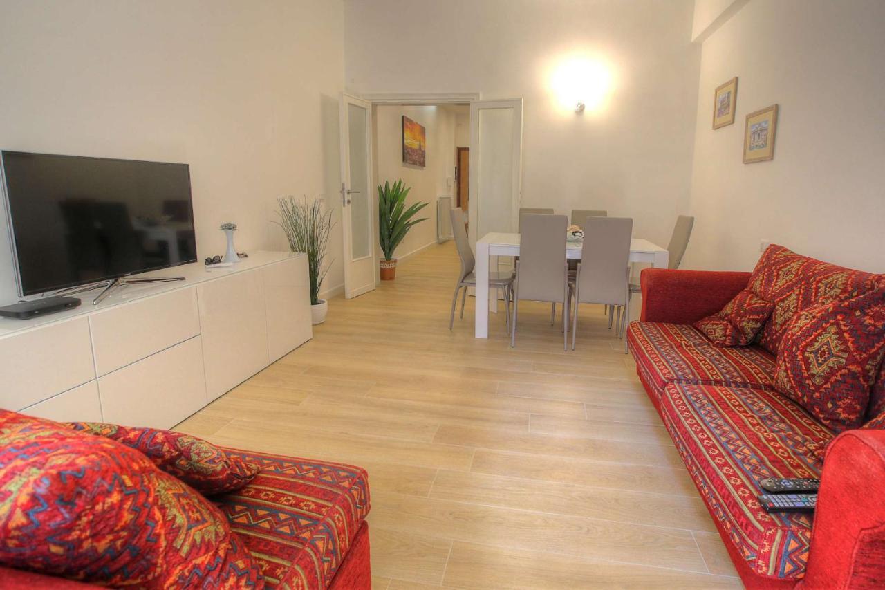 Holiday Aroma Apartamento Exterior foto