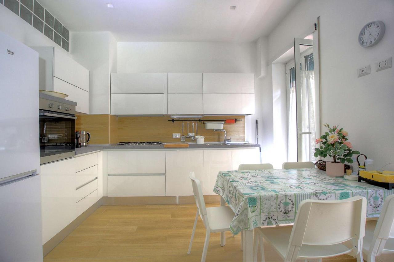 Holiday Aroma Apartamento Exterior foto