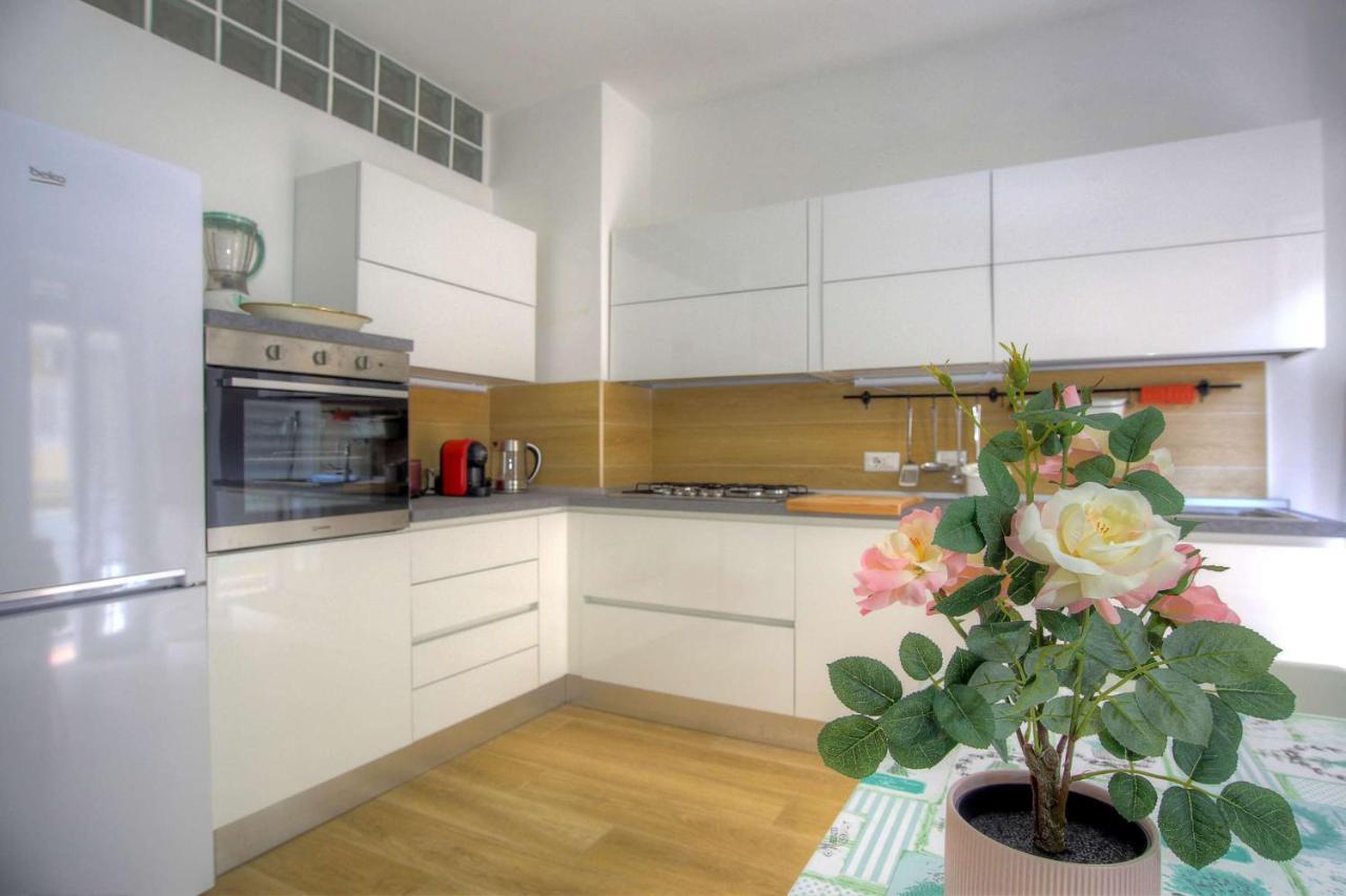 Holiday Aroma Apartamento Exterior foto