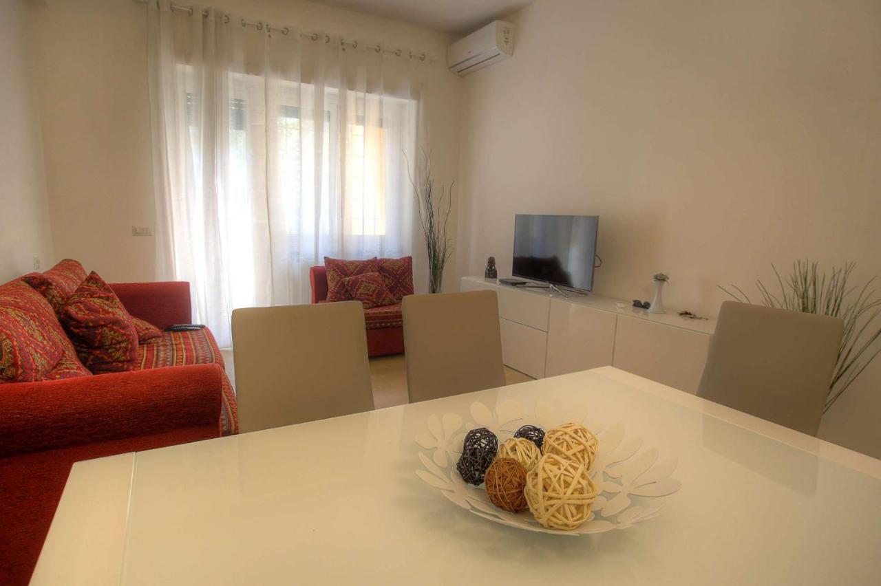 Holiday Aroma Apartamento Exterior foto